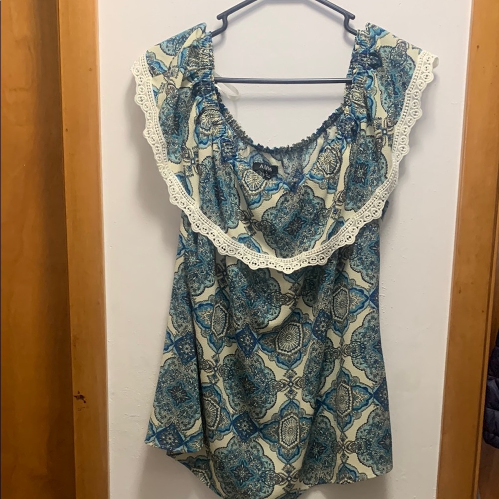 A.U.W Blue Patterned Women's Top off shoulders